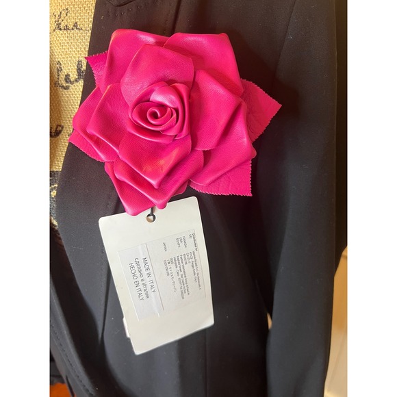 NWT Marina Ronaldo flower brooch pink 100% lambskin leather retail $245 - Picture 5 of 8